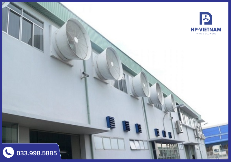 Quạt Composite có thiết kế hiện đại, thảm mỹ nên dễ dàng ứng dụng tại các khu công nghiệp, nhà xưởng thế hệ mới