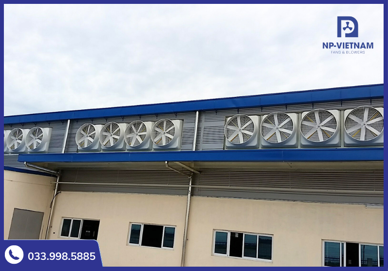 Quạt composite có hình thức thẩm mỹ cao, độ bền vượt trội, độ ồn thấp nên giá bán quạt thông gió công nghiệp này cũng cao hơn