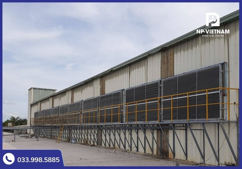 Hệ thống tấm làm mát Cooling Pad HAFUJI kết hợp quạt hút NAKO tạo môi trường mát mẻ vượt trội.