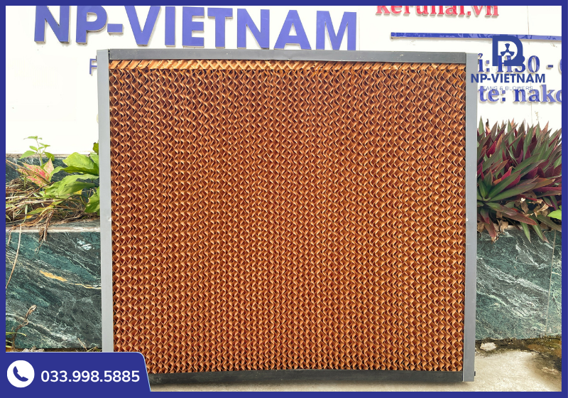 Tấm làm mát cooling pad bên trong máy NAKO