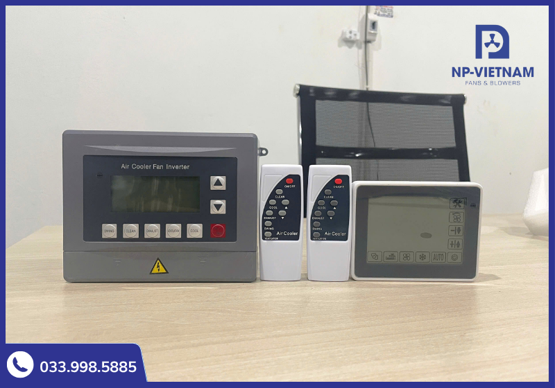 Bảng điều khiển của máy