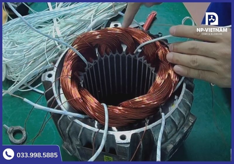 Motor lõi đồng 100% giúp quạt hơi nước hoạt động bền bỉ hơn
