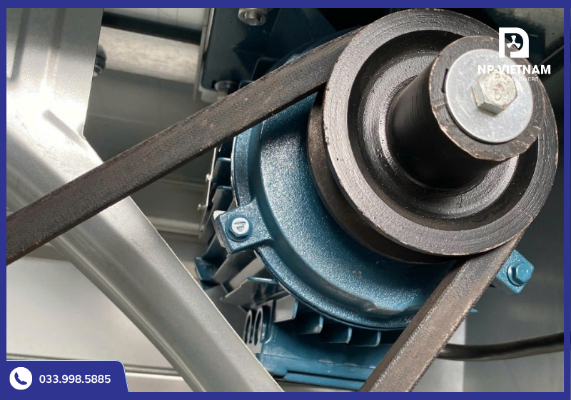 Đây là bộ phận không thể thiểu trong quạt hút sử dụng truyền động gián tiếp