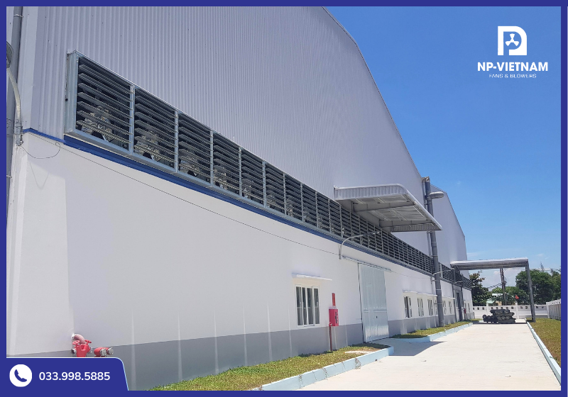 Ứng dụng hệ thống làm mát công nghiệp trong nhiều lĩnh vực giúp duy trì nhiệt độ ổn định và môi trường thông thoáng.