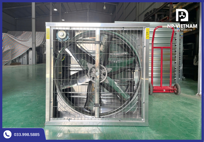 Quạt vuông lắp mái được phủ inox toàn bộ để chống gỉ sét