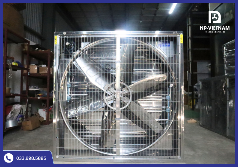 Quạt thông gió inox NAKO có độ bền cao, phù hợp môi trường ẩm và mùi