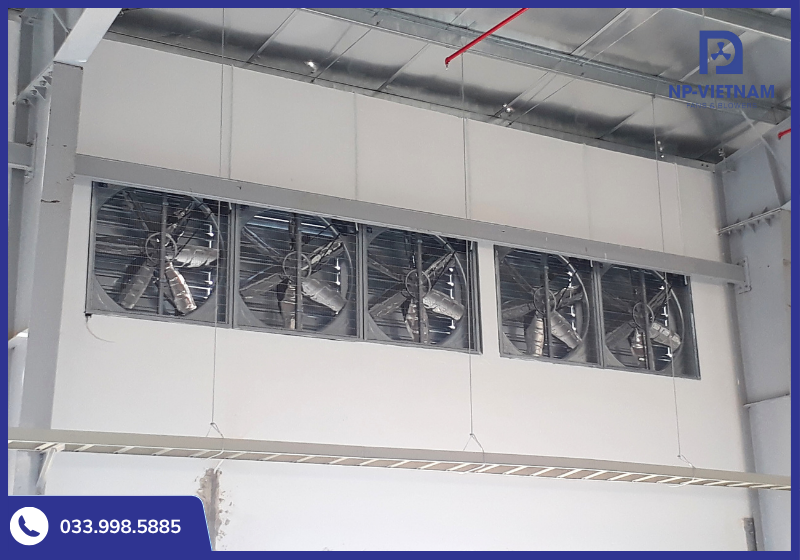 Quạt hút công nghiệp cần được lắp đặt đúng cách để tăng hiệu quả làm mát và tuổi thọ hệ thống